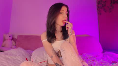 Milla online show from 04.22.26