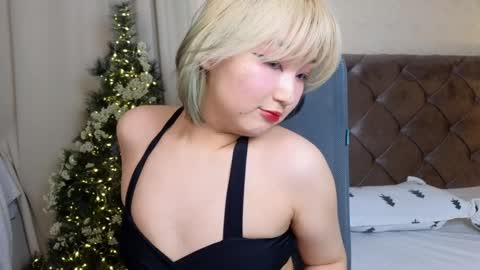 Milla or just Mi online show from 12.24.24