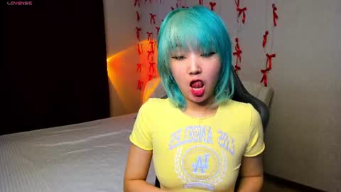 Snapshot of milla_waves chatting on 06.20.26 Milla or just Mi online show from 06.20.26