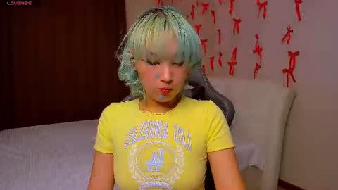 Snapshot of milla_waves chatting on 07.16.26 Milla or just Mi online show from 07.16.26