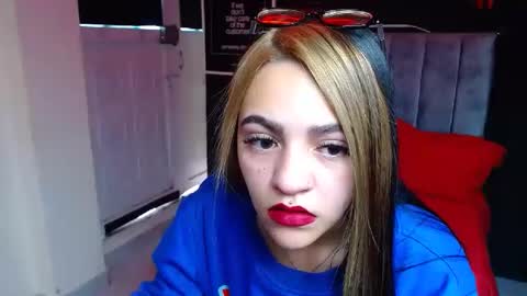 Snapshot of millacounisslosexanal chatting on 12.31.24 Violeta online show from 12.31.24