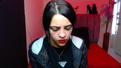 Snapshot of millacounisslosexanal chatting on 10.22.25 Violeta online show from 10.22.25