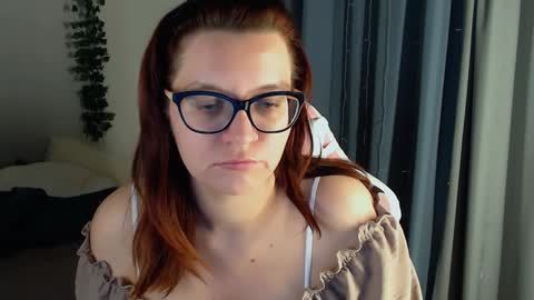 Snapshot of millapoolys chatting on 12.02.24 Milla online show from 12.02.24
