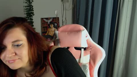 Snapshot of millapoolys chatting on 12.03.24 Milla online show from 12.03.24