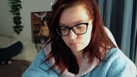 Snapshot of millapoolys chatting on 12.04.24 Milla online show from 12.04.24