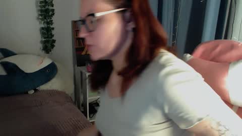 Snapshot of millapoolys chatting on 12.12.24 Milla online show from 12.12.24