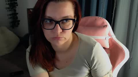 Snapshot of millapoolys chatting on 12.30.24 Milla online show from 12.30.24