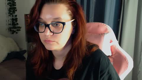 Snapshot of millapoolys chatting on 01.05.25 Milla online show from 01.05.25