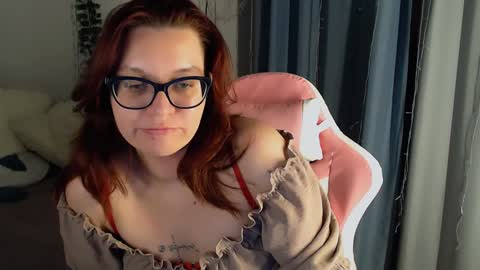 Snapshot of millapoolys chatting on 01.10.25 Milla online show from 01.10.25