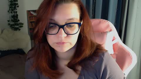 Snapshot of millapoolys chatting on 01.12.25 Milla online show from 01.12.25