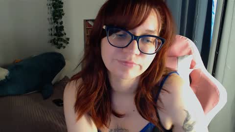 Snapshot of millapoolys chatting on 01.27.25 Milla online show from 01.27.25