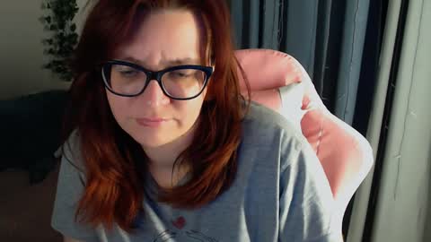 Snapshot of millapoolys chatting on 01.27.25 Milla online show from 01.27.25