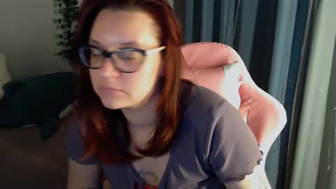 Snapshot of millapoolys chatting on 01.28.25 Milla online show from 01.28.25