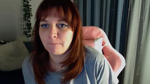 Snapshot of millapoolys chatting on 02.25.25 Milla online show from 02.25.25