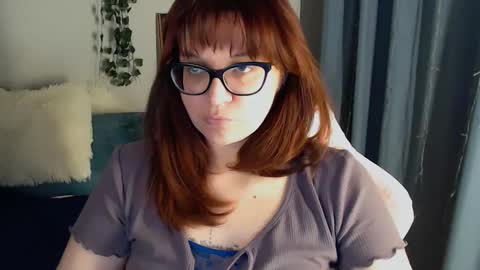 Snapshot of millapoolys chatting on 03.02.25 Milla online show from 03.02.25