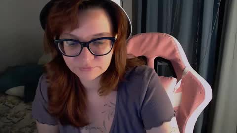Snapshot of millapoolys chatting on 09.11.25 Milla online show from 09.11.25