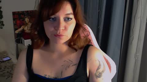 Snapshot of millapoolys chatting on 09.22.25 Milla online show from 09.22.25