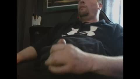 Snapshot of millbj02 chatting on 10.27.25 millbj02 online show from 10.27.25