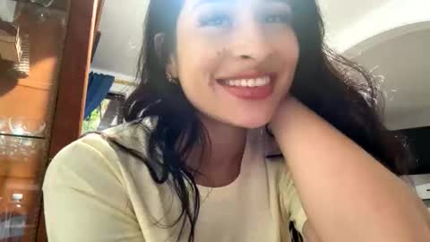 Snapshot of miller_sweet chatting on 11.22.25 Aleja online show from 11.22.25