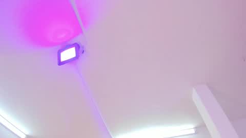 miller_vanessa_ online show from 03.01.25