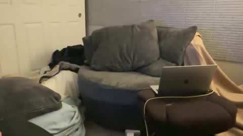 Snapshot of millerjdm chatting on 12.21.24 SlimnHungOH online show from 12.21.24