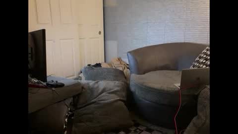 Snapshot of millerjdm chatting on 02.18.25 SlimnHungOH online show from 02.18.25