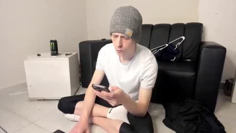 Snapshot of millerjdm chatting on 05.11.26 SlimnHungOH online show from 05.11.26