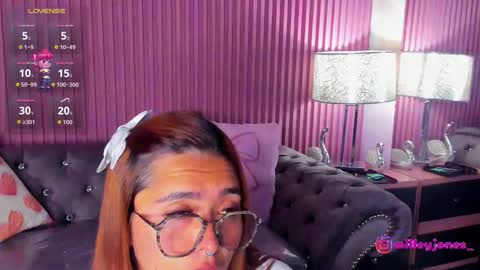 milleyjones_ online show from 02.20.26