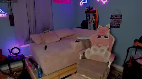 Mila online show from 02.22.26