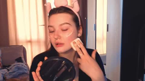 Millie online show from 04.14.26