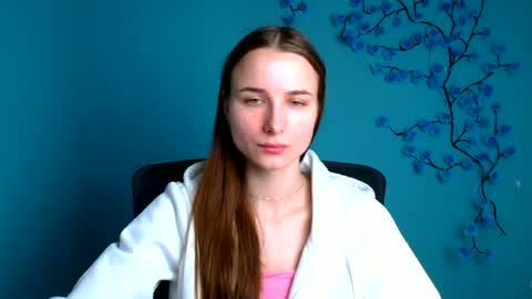 Snapshot of milly_liss chatting on 06.17.26 Milly online show from 06.17.26