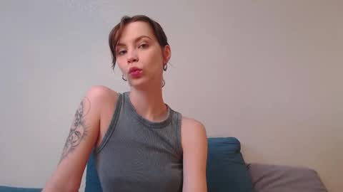 Milly online show from 10.08.25