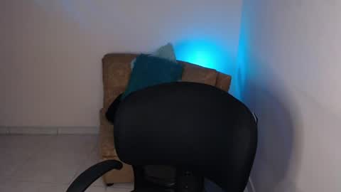 Snapshot of millyx_ chatting on 07.15.26 Emily online show from 07.15.26