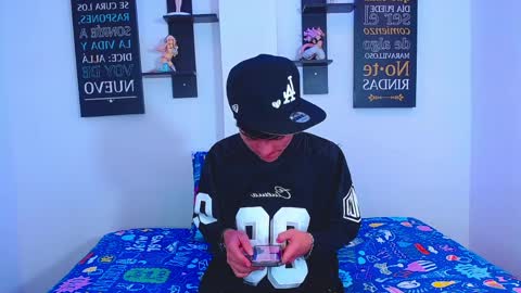 Snapshot of milo_hot_ chatting on 03.31.26 milo hot online show from 03.31.26