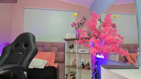 Snapshot of milu_beluci chatting on 10.14.25  Milu Belucci  online show from 10.14.25