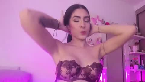 Snapshot of milu_cooper chatting on 07.07.26 milu modelo independiente .onlyfans kmila model online show from 07.07.26