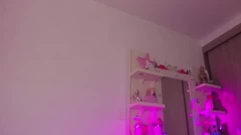 Snapshot of milu_cooper chatting on 08.01.26 milu modelo independiente .onlyfans kmila model online show from 08.01.26