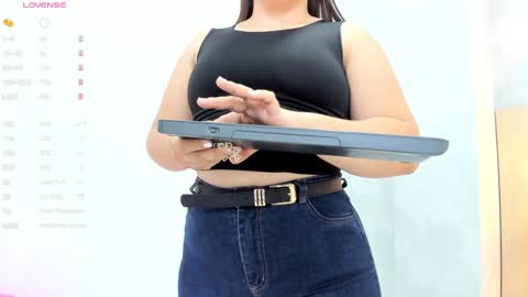 Milu Gomez online show from 01.07.25