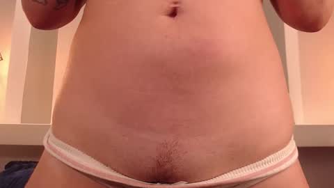 Milu Wallace  online show from 11.12.25