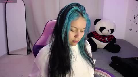 Snapshot of milusolers chatting on 09.18.25 Milusolers online show from 09.18.25