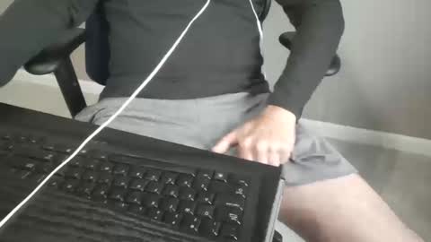 milwaukeebadger24 online show from 10.15.25