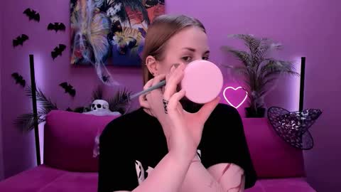 Kelly online show from 11.12.25