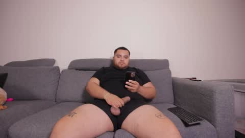 Snapshot of mimimalo chatting on 12.25.24 Mimi Malo online show from 12.25.24