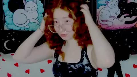 Snapshot of mimimerrym chatting on 08.05.26 Merry online show from 08.05.26