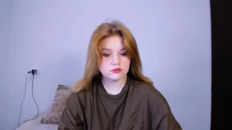 hi Im Mina  online show from 10.29.25