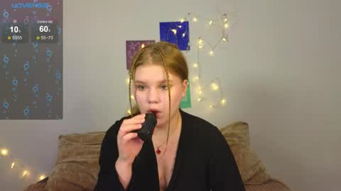 hi Im Mina  online show from 04.21.26