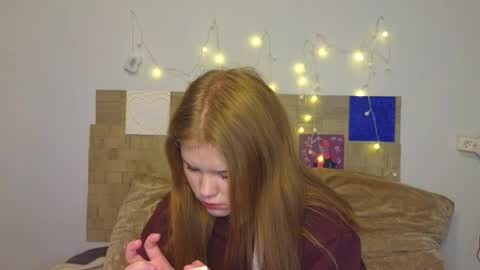 Snapshot of mina27372 chatting on 05.14.26 hi Im Mina online show from 05.14.26