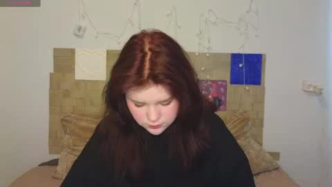 Snapshot of mina27372 chatting on 05.22.26 hi Im Mina online show from 05.22.26