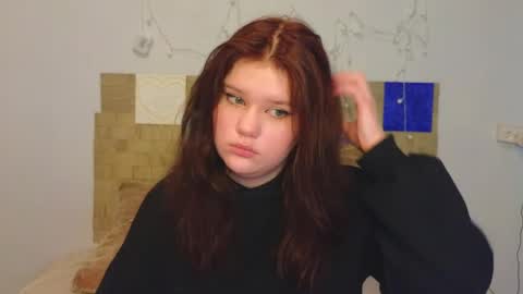 Snapshot of mina27372 chatting on 05.30.26 hi Im Mina online show from 05.30.26