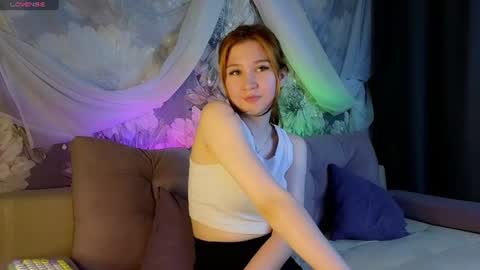 hi Im Mina  online show from 07.18.26